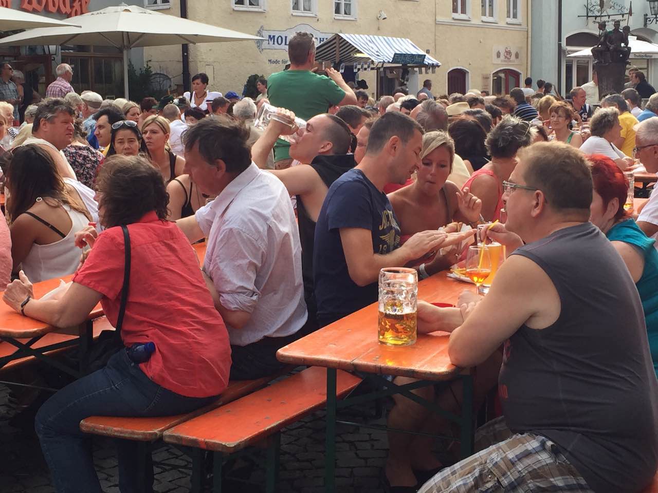 余教授德國(guó)鄉(xiāng)村行:我在德國(guó)為什么不會(huì)點(diǎn)啤酒了? 余教授德國(guó)鄉(xiāng)村行:我在德國(guó)為什么不會(huì)點(diǎn)啤酒了?